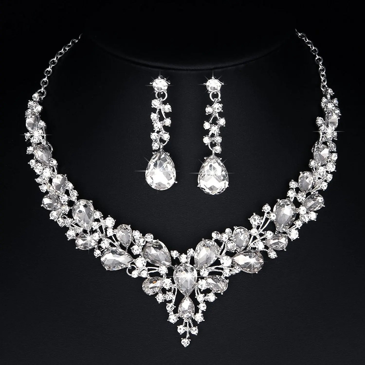 Conjunto de joyas delicadas de cristal austriaco