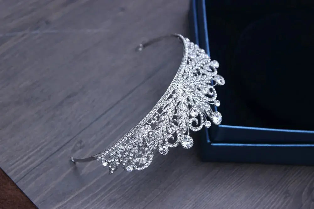 Corona De Tiara Nupcial Con Dijes Diamantes De Imitación De Cristal