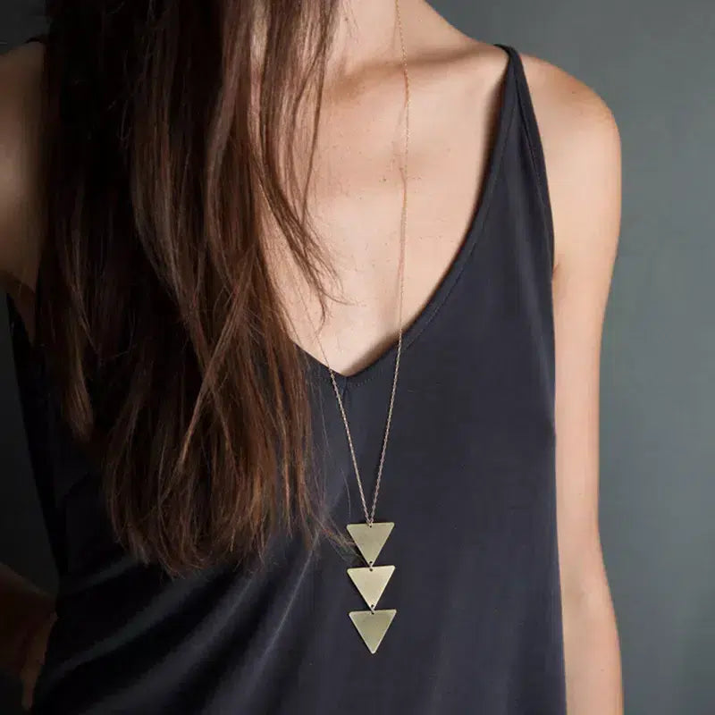 Dorado Collar Colgante Triangular 1