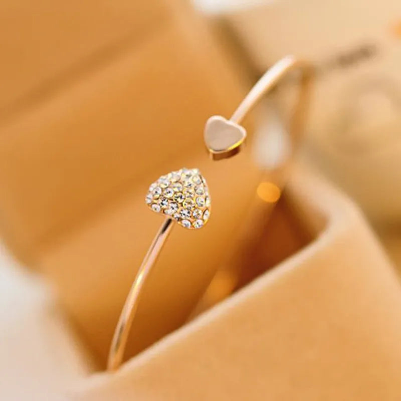Pulsera Con Apertura De Puño Brazalete Con Doble Corazón De Cristal Ajustable
