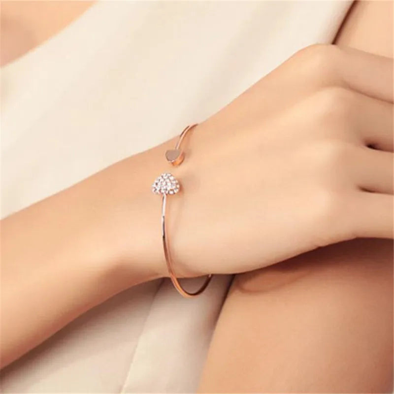 Pulsera Con Apertura De Puño Brazalete Con Doble Corazón De Cristal Ajustable 2