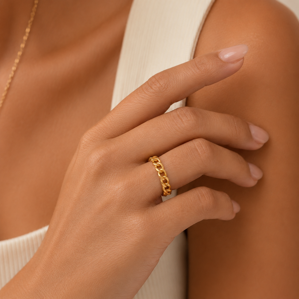 Anillo Dorado Eslabones Chic