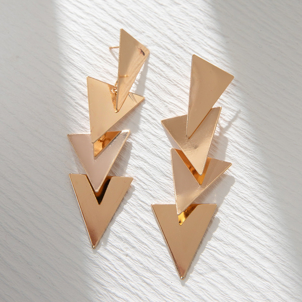 Pendientes De Gota Dorados Estilo Veraniego Joyería Triangular
