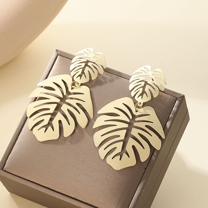 Pendientes De Gota De Hojas Huecas Para Mujer